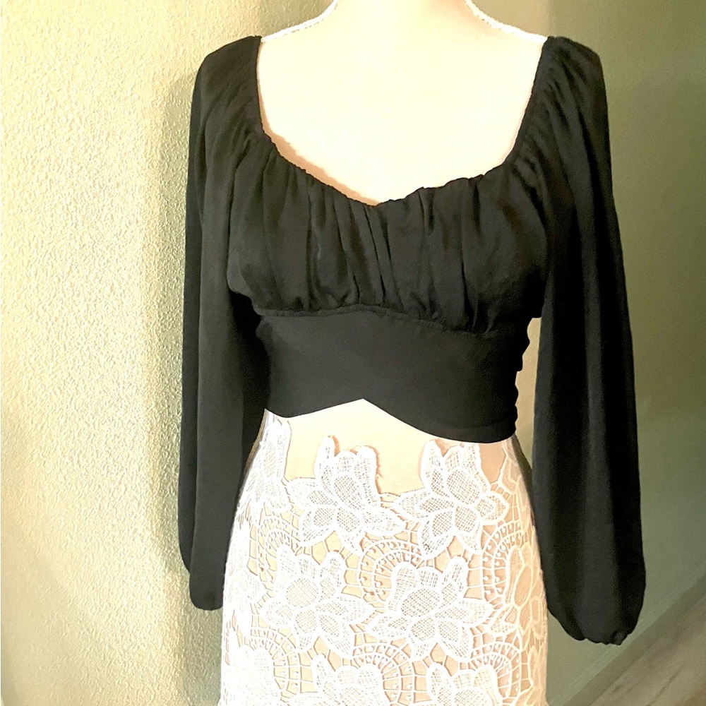 Forever 21 Black Long Sleeve Crop Top